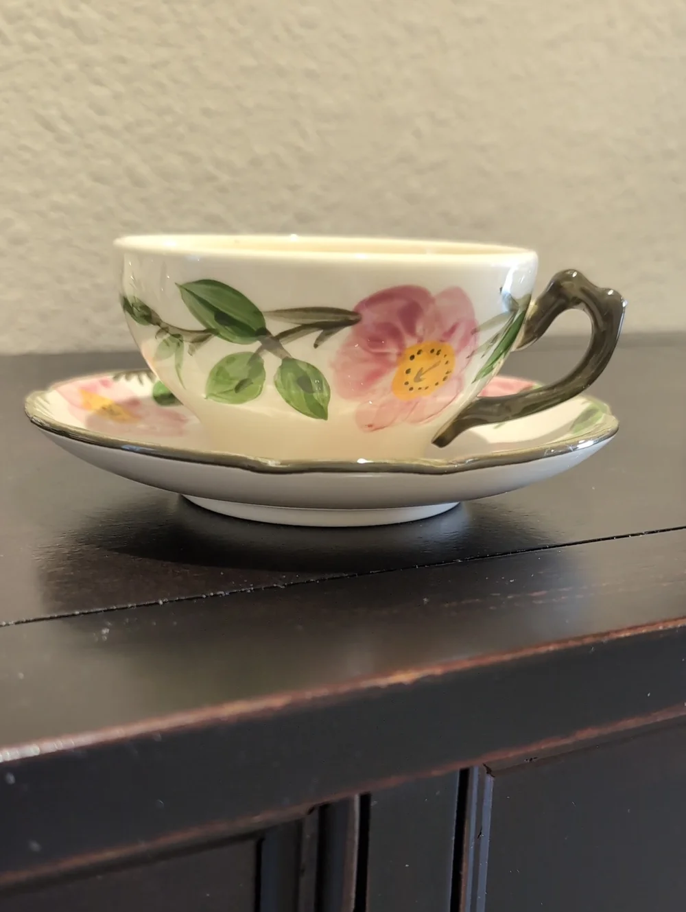 Set Of Four (4) Franciscan Desert Rose Tea Cups And Saucers